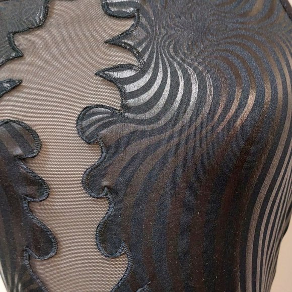 ๐ฅCHIC & SEXY๐ฅVTG Embroidered Mesh Insert Detail Jumpsuit In Black - Picture 10 of 16